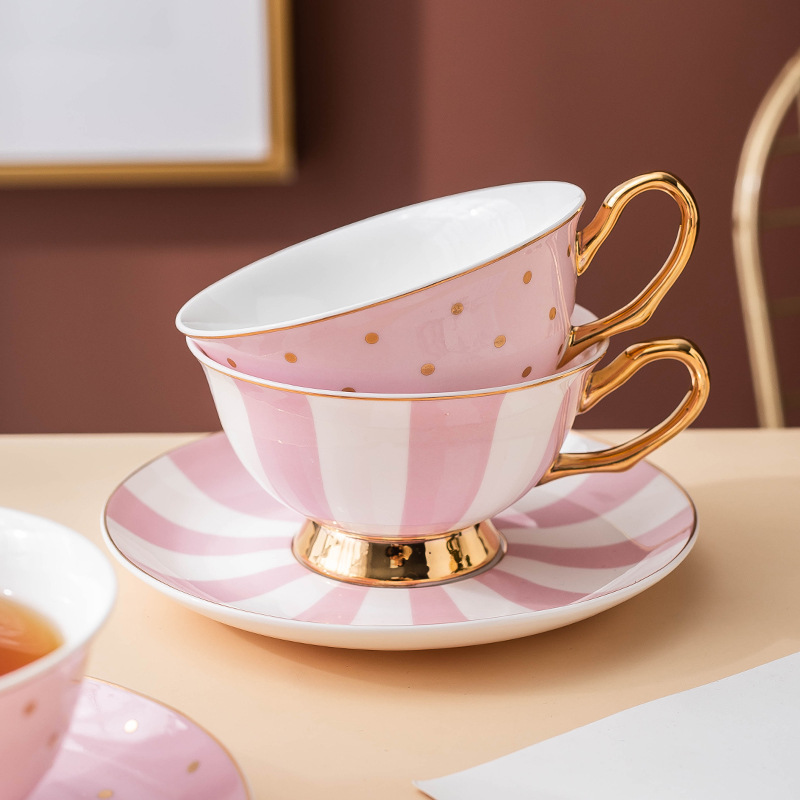 แก้วกาแฟเซรามิกสีชมพูพร้อมจานร - Kitchen Baking Utensil Set บทวิจารณ์และราคา