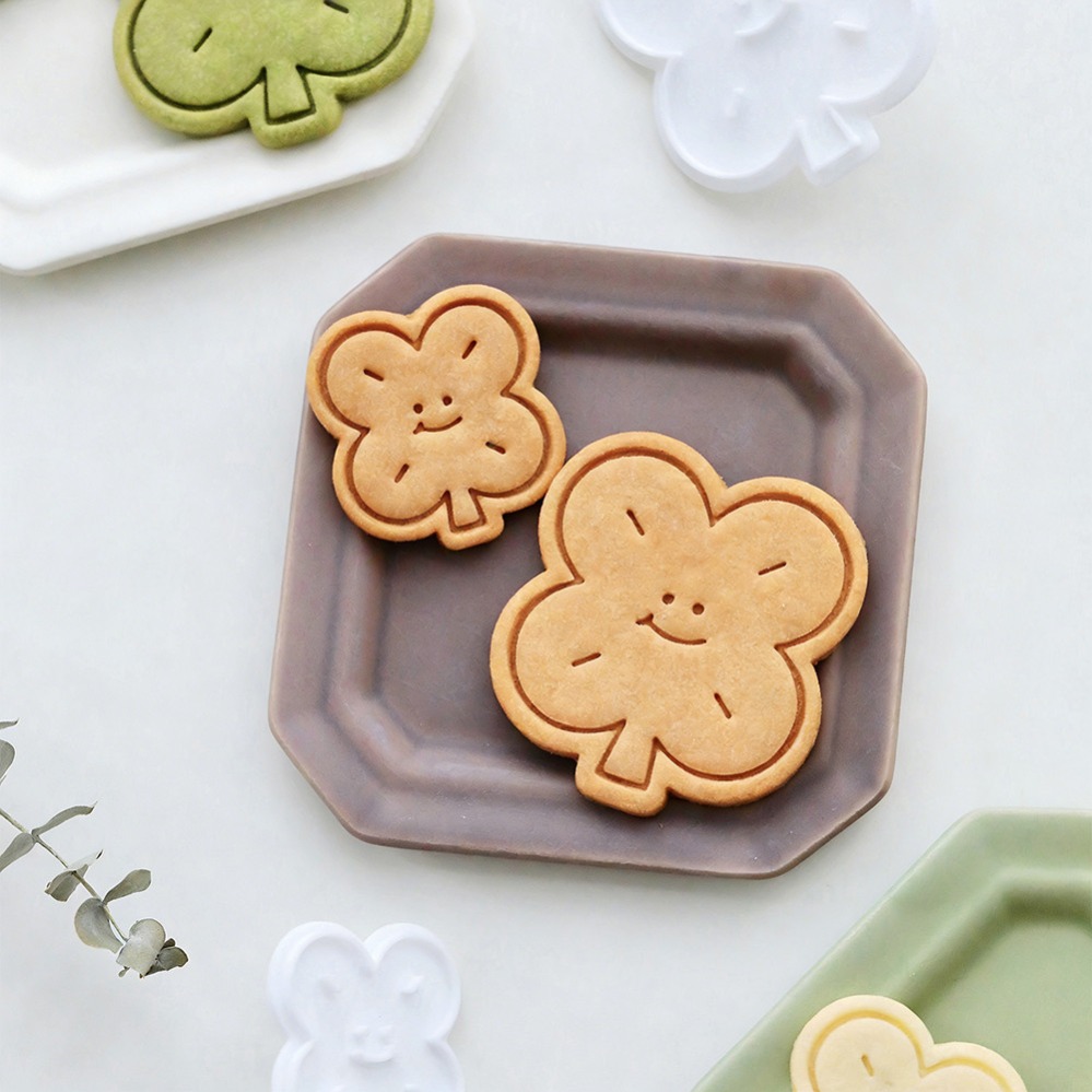 แม่พิมพ์คุกกี้รูปใบโคลเวอร์สี่ - Kitchen Baking Products บทวิจารณ์และราคา
